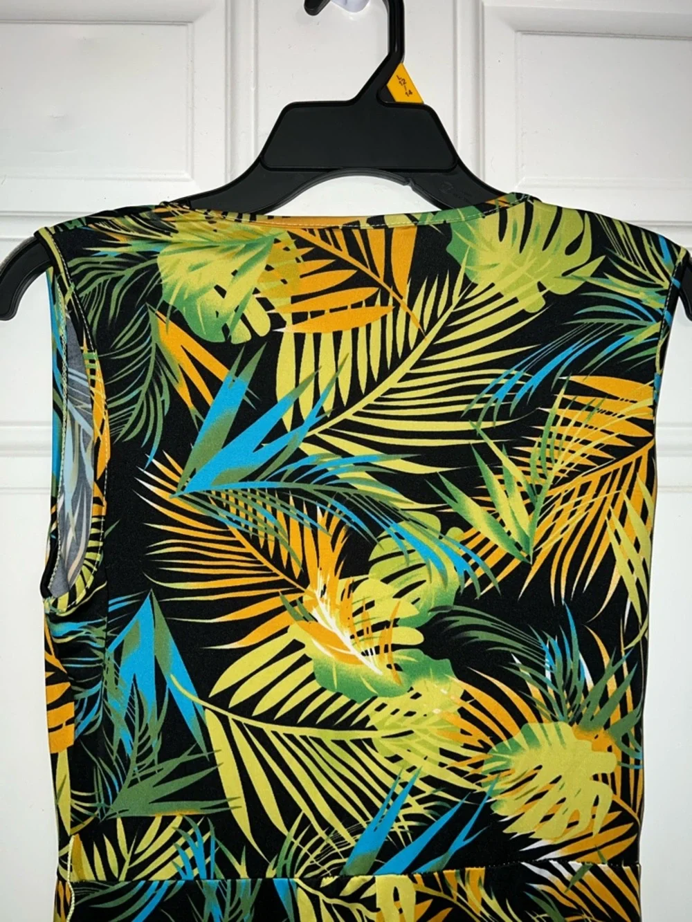 SHEIN Black Tropical Print Sleeveless Jumpsuit with Green & Teal Leaves - Picture 5 of 7